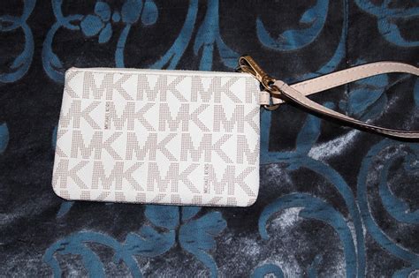 Michael Kors Wristlet Tan/Beige AV